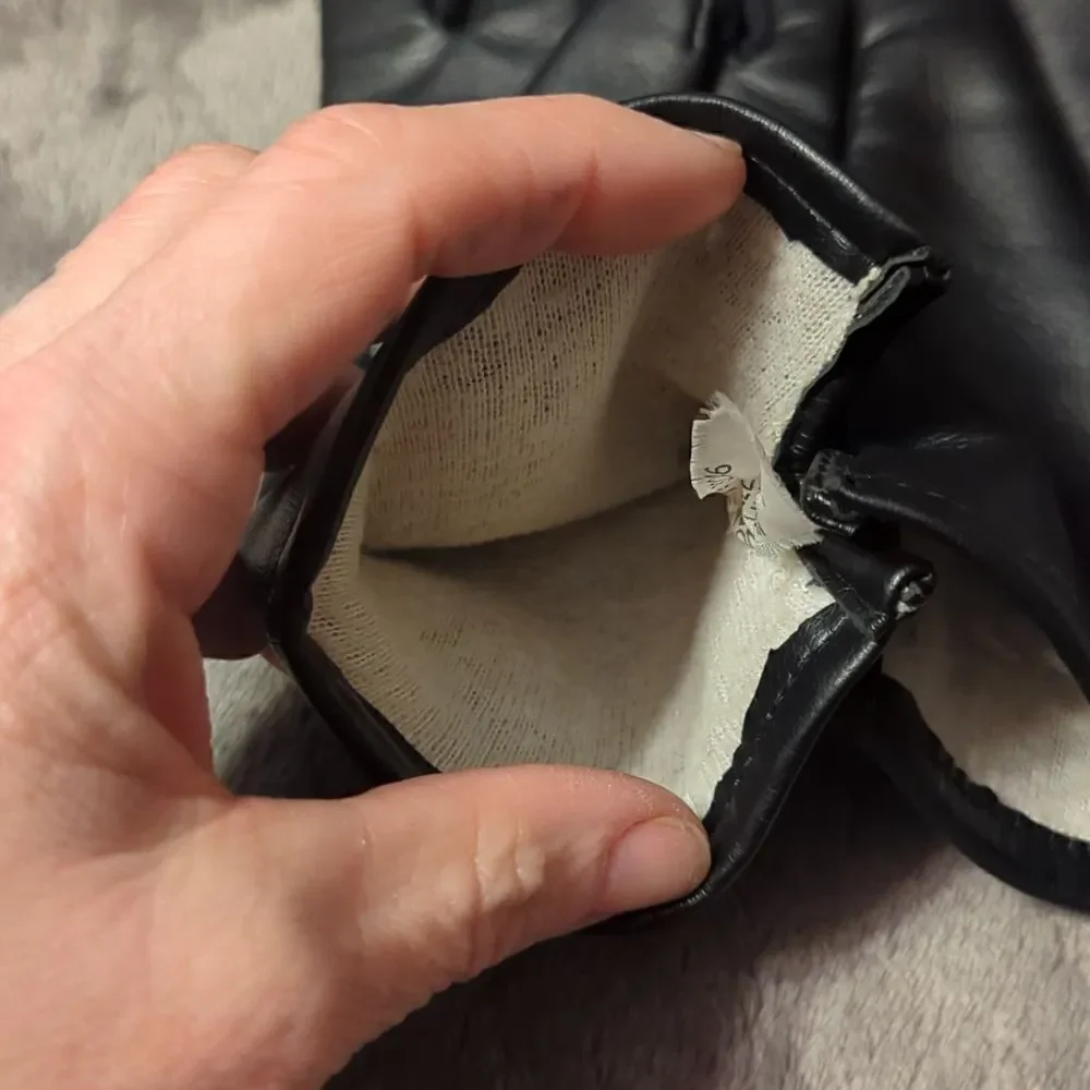 ‎Women's Vegan Leather Gloves black